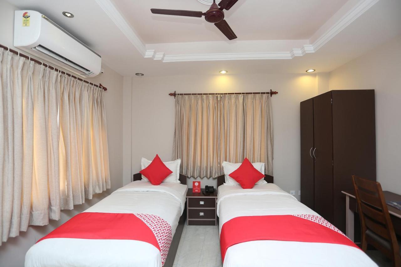 Oyo 19855 B S Guest House Jādabpur 外观 照片